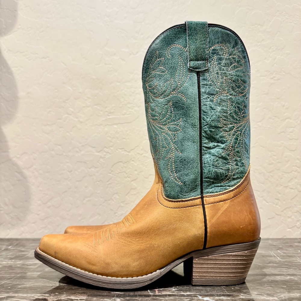 NEW Sterling River Two Tone Leather Cowboy Boots
